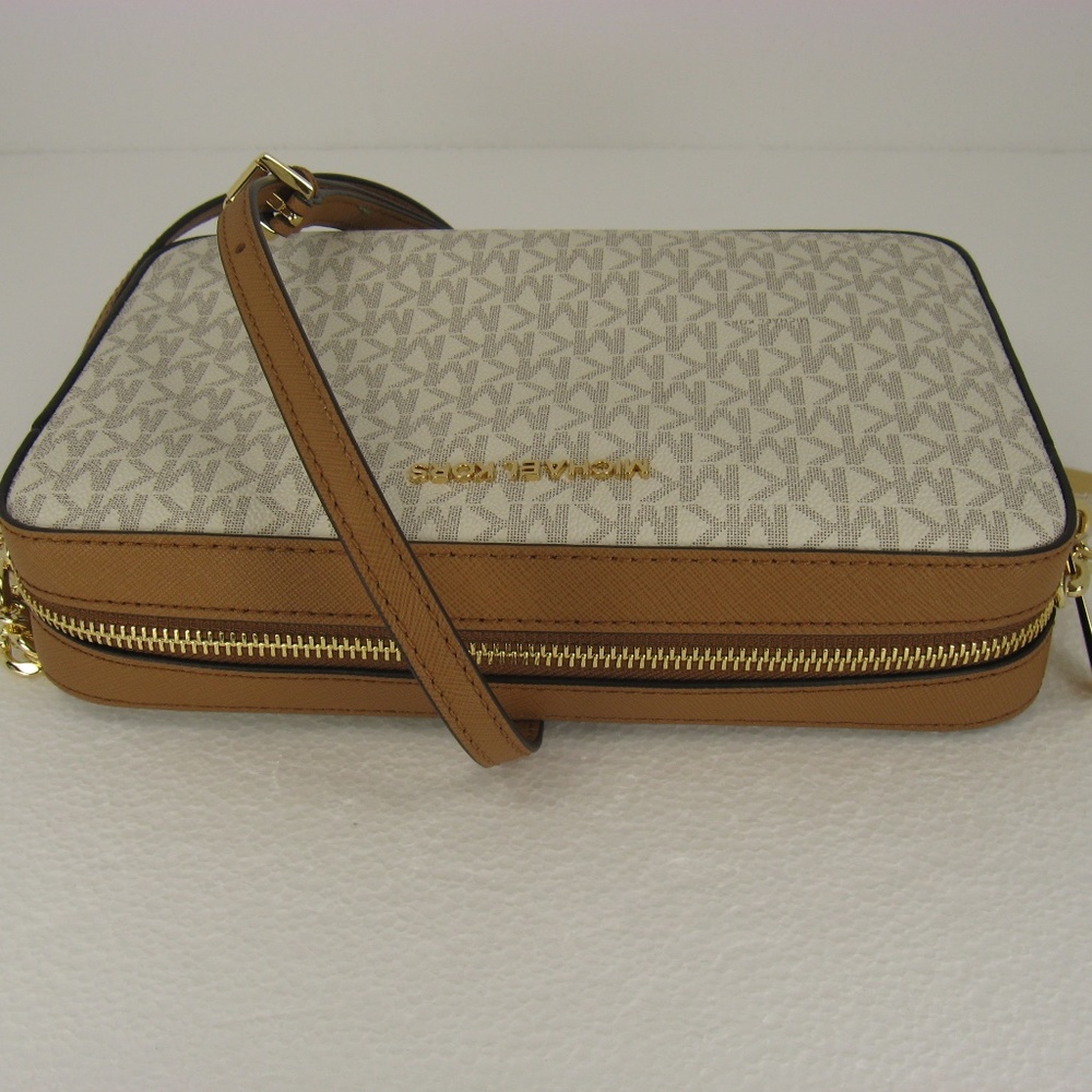 Michael Kors Jet Set Large EW Crossbody NWT 5565 - Picture 3 of 14